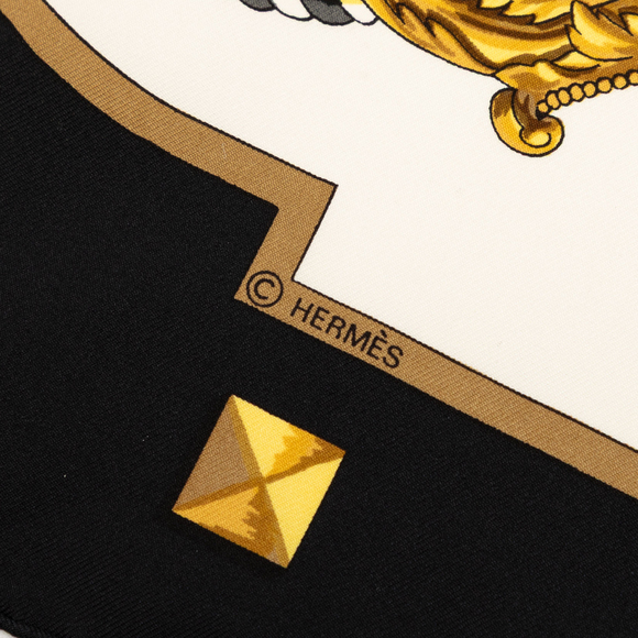 Pre-Loved Hermes Les Cles Silk Scarf 90 - Picture 3 of 6